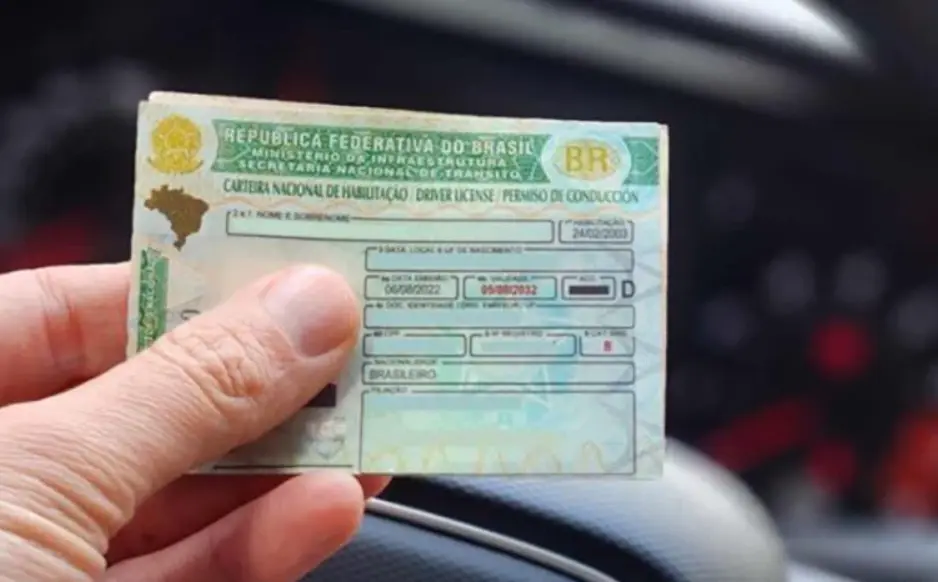 Lula sanciona lei que possibilita renovação automática da CNH