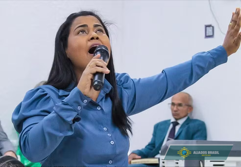 Morre aos 38 anos a Cantora gospel Ana Clézia; VEJA