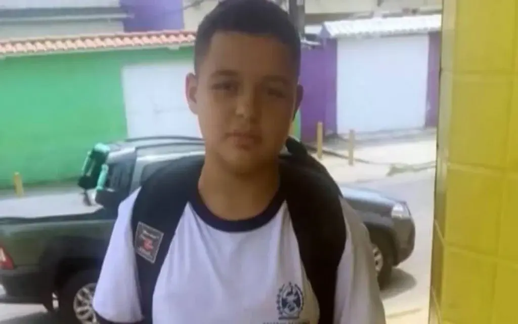 Menino de 11 anos morre após internação por suspeita de envenenamento com bolo; polícia investiga