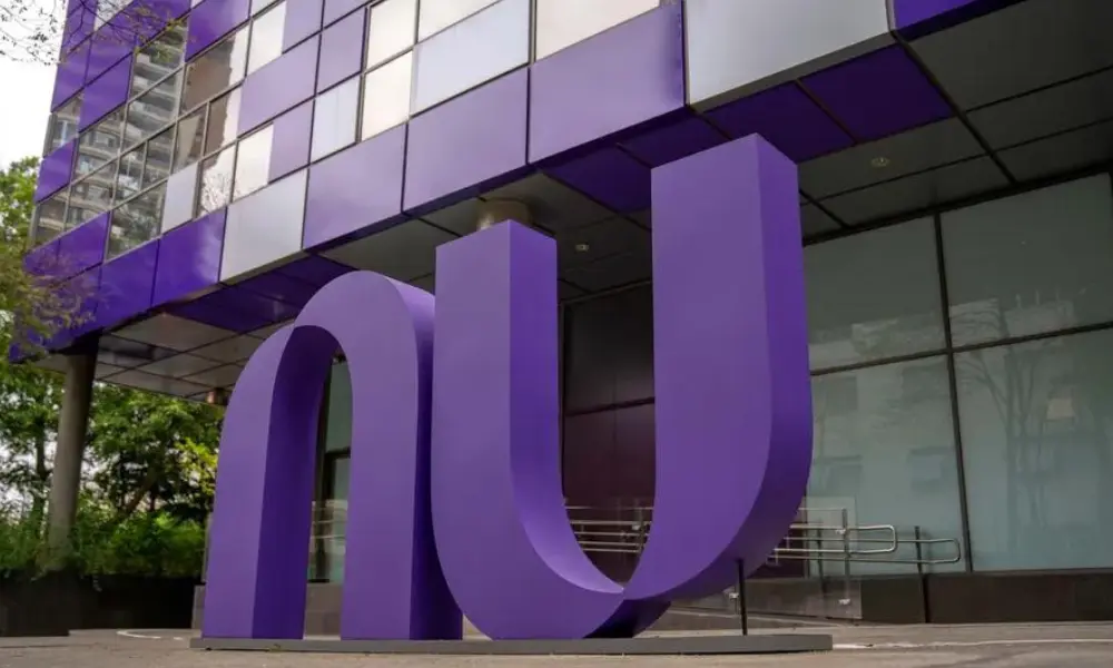 Nubank envia alerta de liquidação para clientes e posteriormente corrige informação