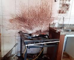 Panela de pressão explode e fere mulher. Video