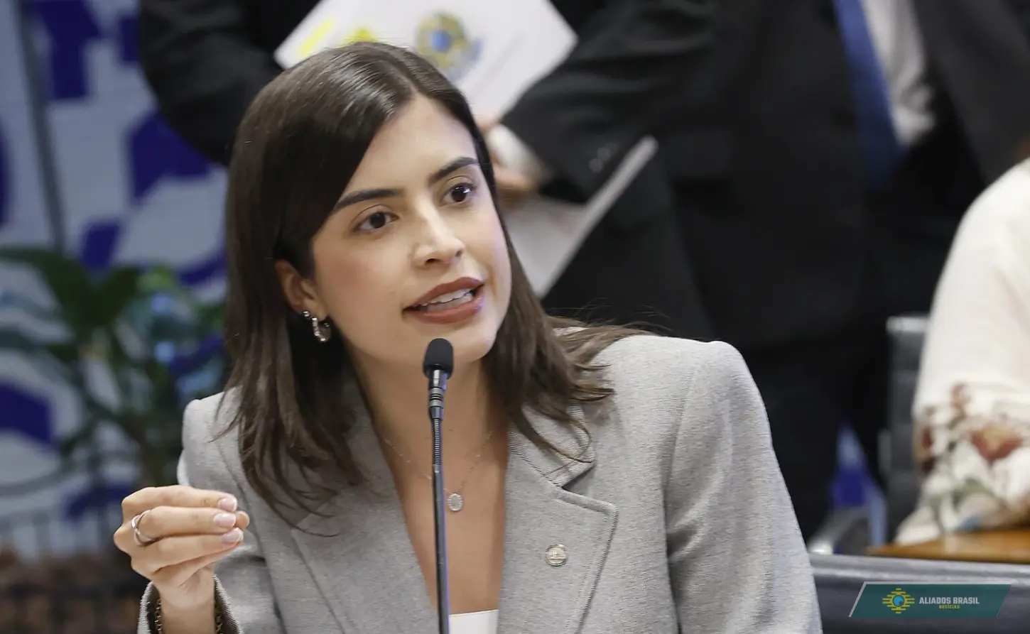 PL da Misoginia é aprovado em comissão e deve ir a plenário