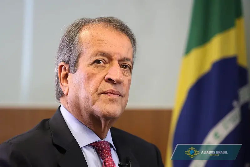 PL se manifesta sobre as rusgas entre Flávio e Michelle Bolsonaro