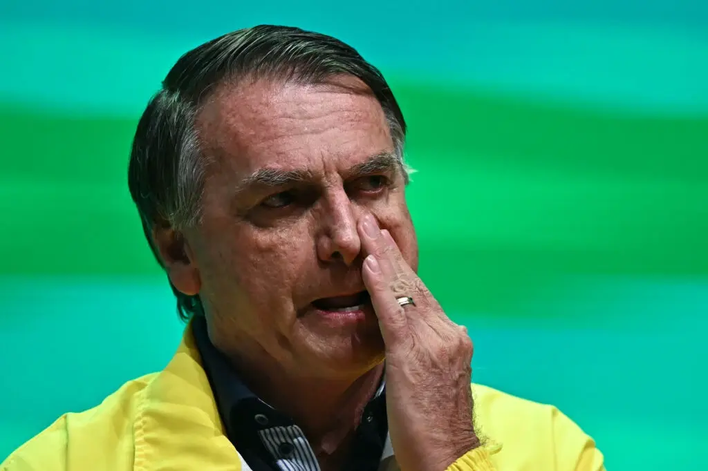 Prisão domiciliar de Bolsonaro vence dia 25; STF decidirá futuro