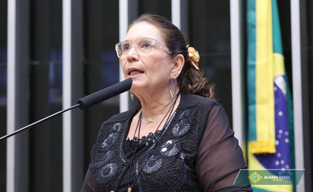Proposto por Kicis, tratamento para ‘pior dor do mundo’ vira lei