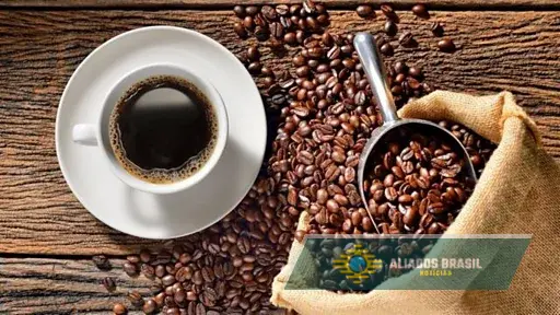 Quantos cafés por dia fazem bem? Cardiologista esclarece dúvidas sobre a bebida mais consumida pelos brasileiros