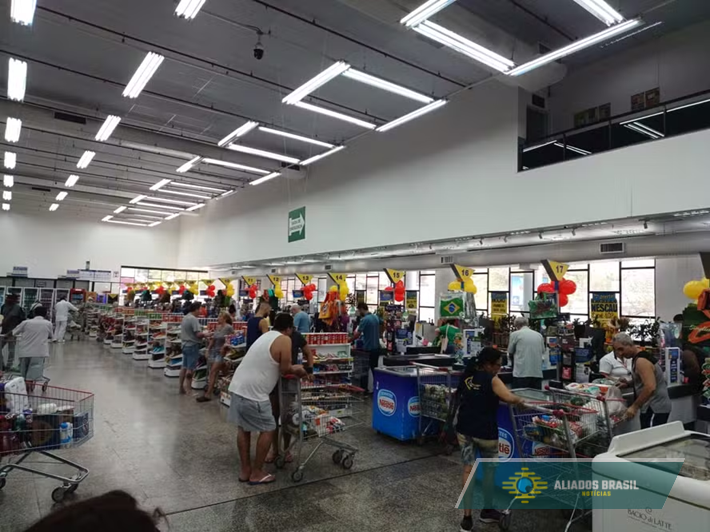 Rede de supermercados reúne produtos de mais de dez países para a Copa do Mundo