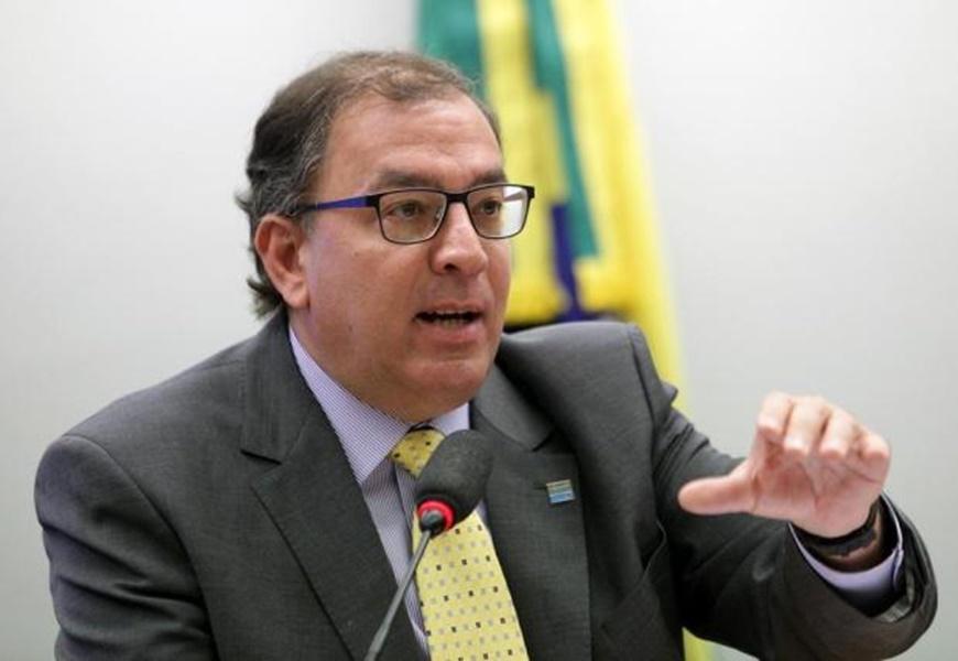 Redução da escala de trabalho vai gerar custo para todos, diz Abimaq