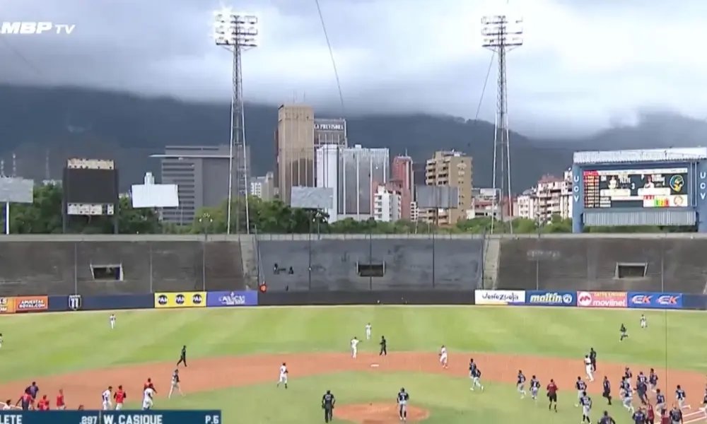 Roubos e saques viram rotina em áreas devastadas da Venezuela