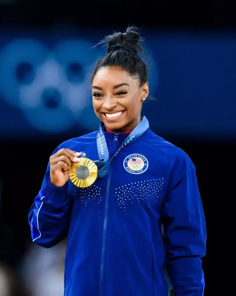 Simone Biles revela problema de saúde e desabafa: 'Quase morrer não estava nos meus planos'