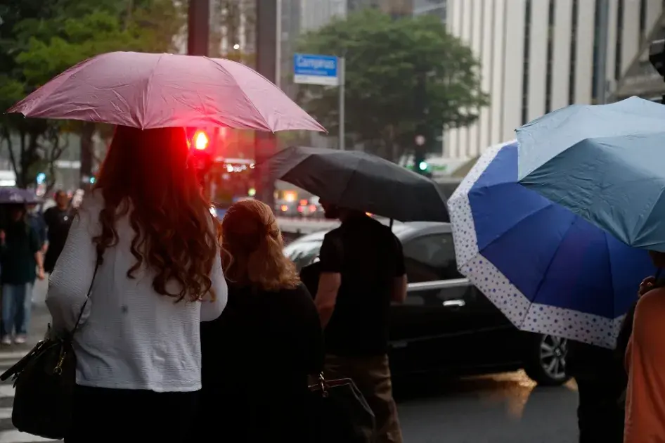SP terá volume de chuva atípico para junho a partir de quarta-feira