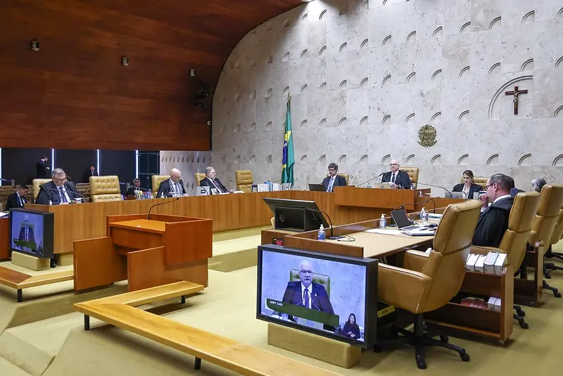 Terceirizados do STF anunciam greve após atraso nos salários