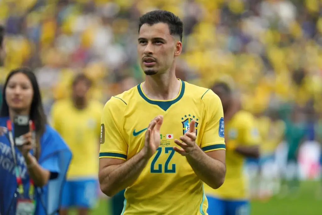 Camisa 22 salva o Brasil após erro do 13, e coincidência viraliza; Flávio Bolsonaro reage