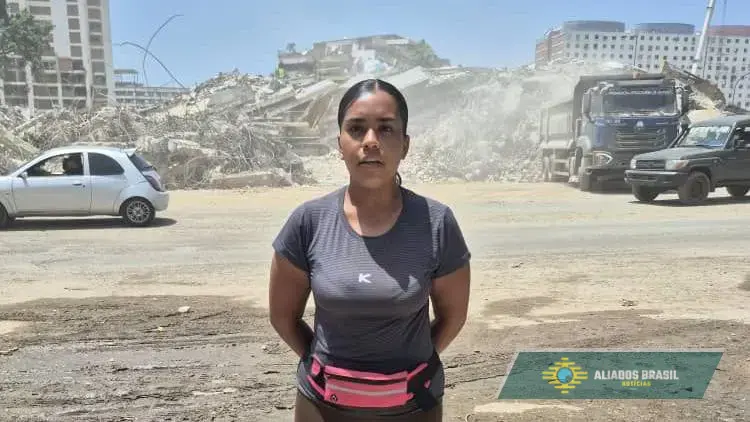 A jovem que se recusa a abandonar os escombros onde estão os corpos de seus familiares após terremotos na Venezuela: 'Se sobrevivi, foi para encontrá-los'