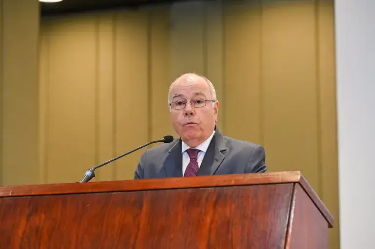 Apesar de convocado, Vieira não vai à Câmara explicar possível ação militar dos EUA