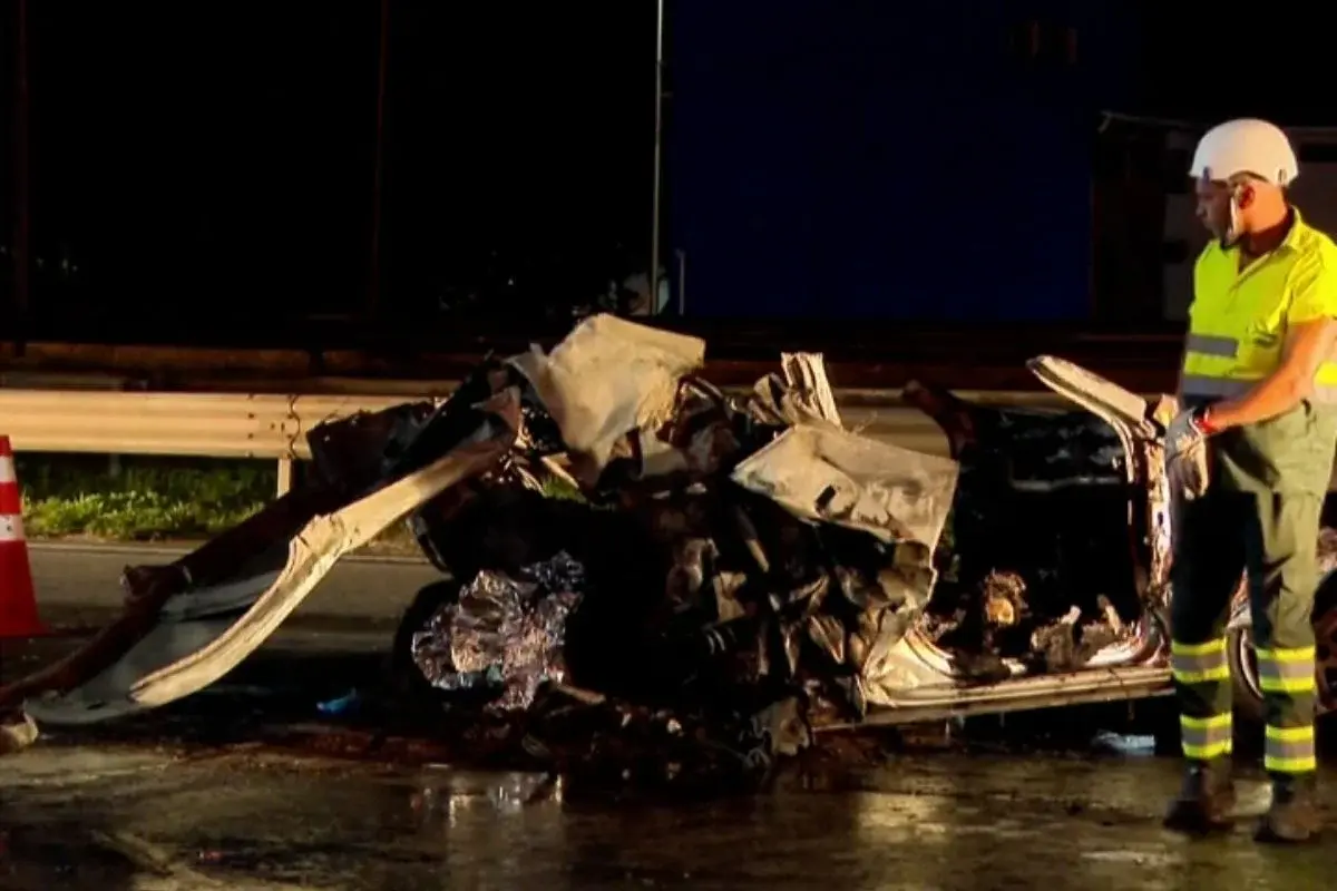 Carro pega fogo e 3 pessoas morrem em acidente na Castello Branco