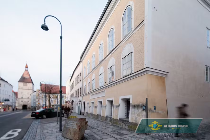 Casa onde Hitler nasceu é convertida em delegacia para combater culto ao nazismo