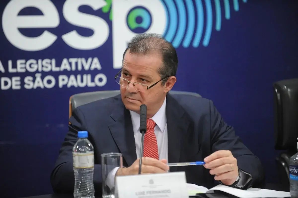 Deputado do PT usa verba do gabinete para alugar imóvel de assessora