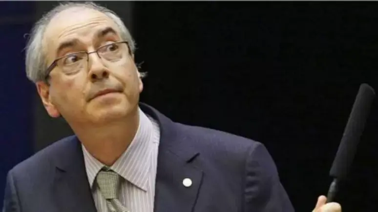  Dino bloqueia R$ 6 milhões de ex-deputado Eduardo Cunha por suspeita de desvio de emendas