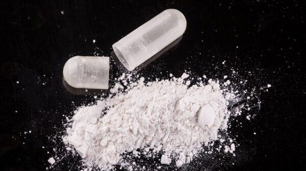 Estudo revela efeito silencioso da cocaína no cérebro; entenda o que acontece