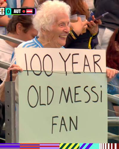 Fã de Messi de 99 anos acompanha todos os jogos da Argentina.