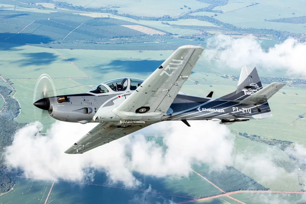 FAB alerta que corte de R$ 1,45 bilhão pode comprometer operação de aeronaves até o fim de 2026