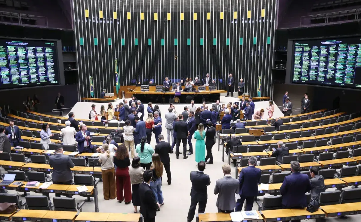 Falta de acordo trava pautas no Congresso a uma semana do recesso