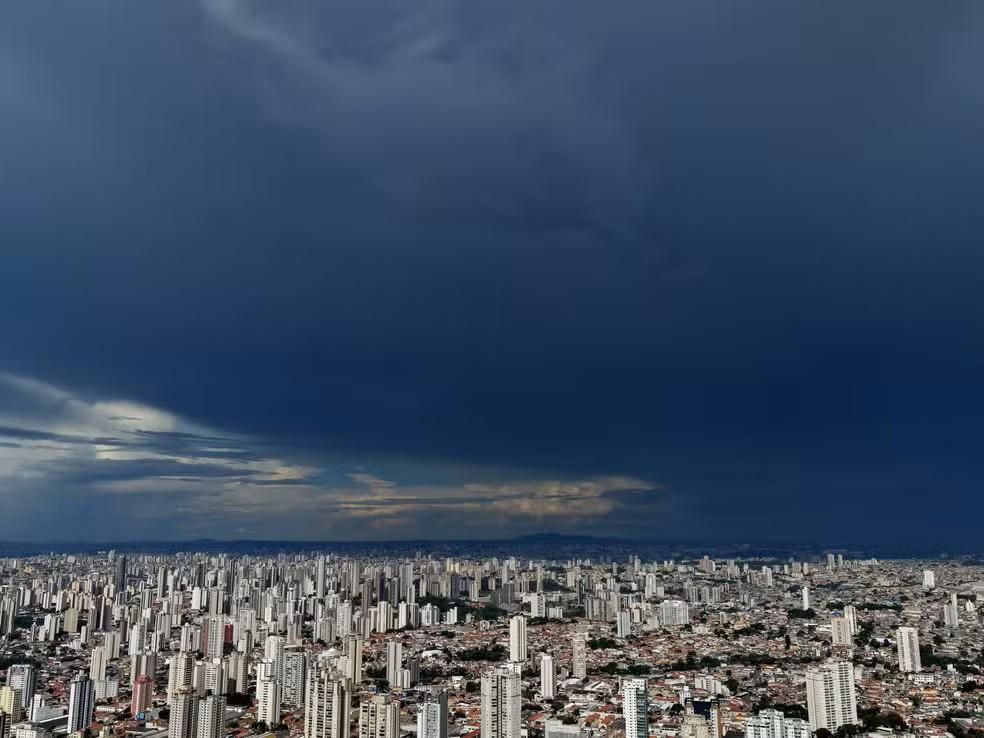 Frente fria espalha chuva por SP e MS; temporais voltam ao RS no fim de semana