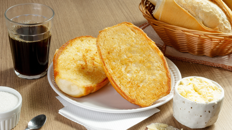 Parece inofensivo, mas esse hábito no café da manhã pode prejudicar sua alimentação
