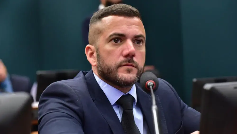 Jordy pede que Lindbergh seja investigado por emendas ao MST