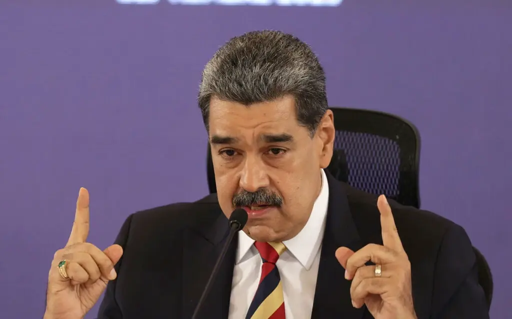Juiz manda Maduro e chavistas pagarem 314 milhões de dólares