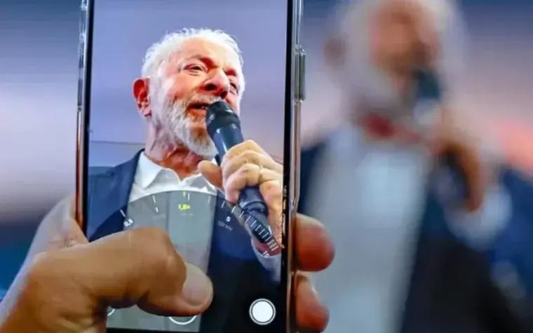 Lula repete sugestão absurda de enforcamento contra Flávio Bolsonaro em convenção do PDT