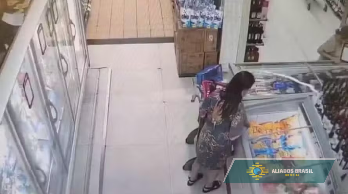 Médica tenta fugir, mas é presa em flagrante por furtar produtos de supermercado em Copacabana; vídeo