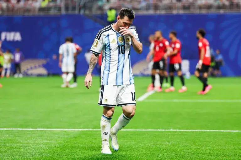 Messi é o único jogador a perder quatro pênaltis em Copas do Mundo