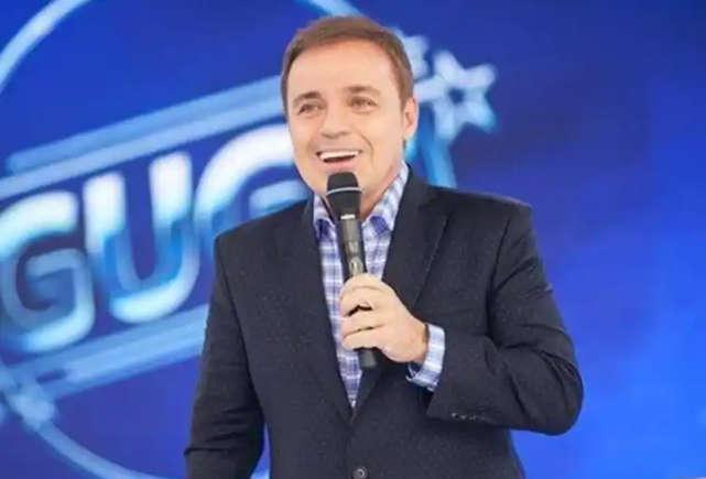 Mistério no túmulo de Gugu? Programa do Ratinho exibe supostas mensagens do apresentador e causa polêmica nas redes