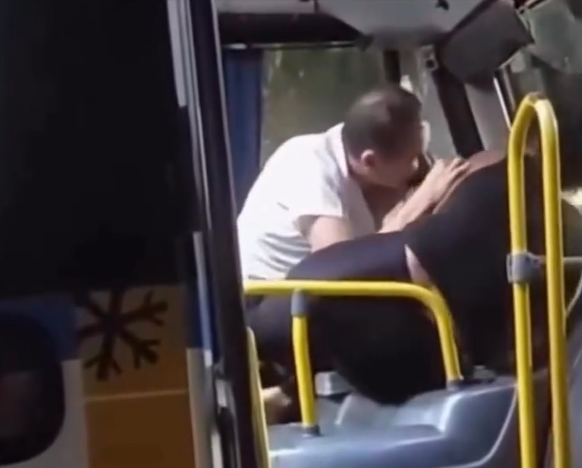 Motorista morde passageira em briga dentro de ônibus no Rio