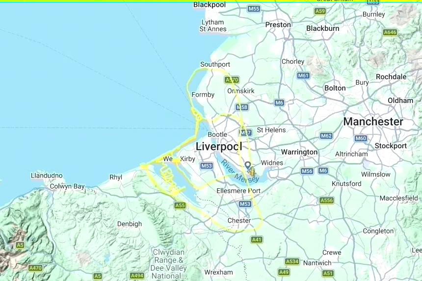 Dados de rastreamento mostram que a aeronave da empresa Ravenair partiu da cidade inglesa de Liverpool, na costa noroeste, e sobrevoou localidades vizinhas ao norte — na península de Wirral e em Cheshire — antes de cruzar para o norte do País de Gales. P