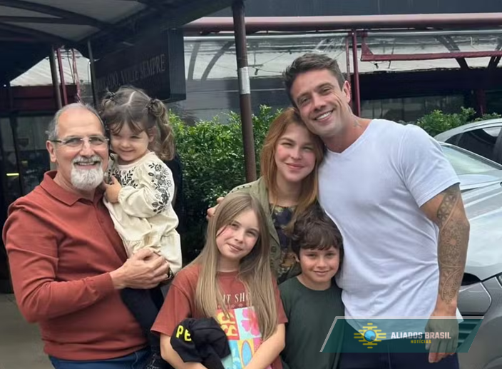 Rafael Cardoso publica carta após 38 dias internado em clínica de reabilitação: 'Havia perdido o controle'