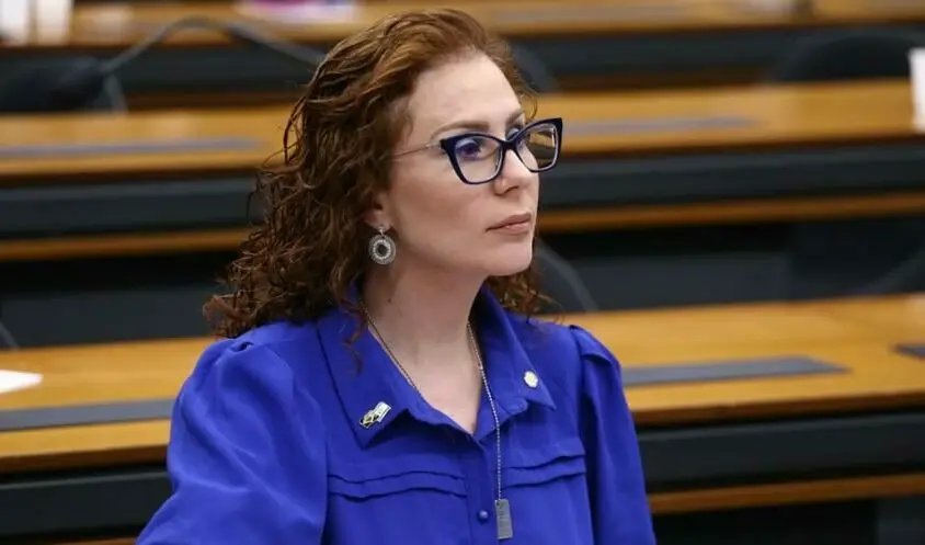 Suprema Corte italiana anula extradição de Carla Zambelli