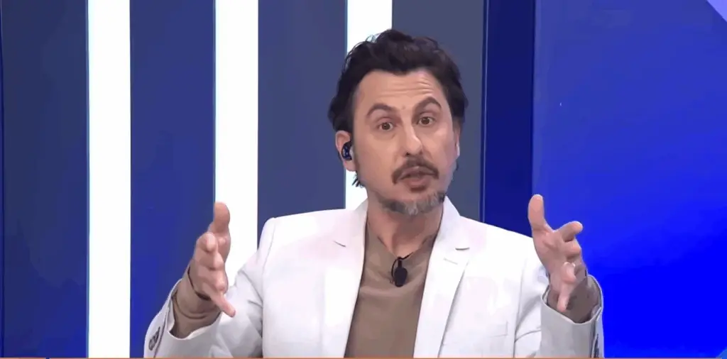 Treta faz diretor ser demitido de site esquerdista de Felipe Neto