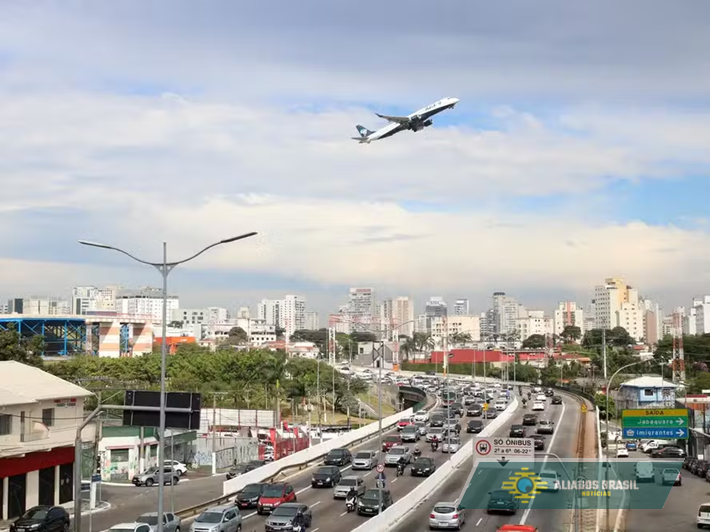 Vai viajar de carro? Veja como preparar o veículo para evitar imprevistos