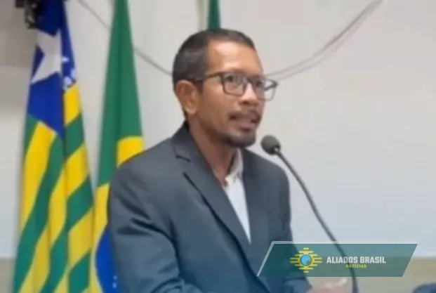 Vereador do PT morre após sofrer cerca de 2 mil picadas de abelha