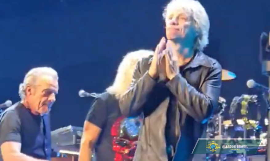 VÍDEO: Bon Jovi interrompe show no meio da apresentação e preocupa fãs; cantor explica motivo