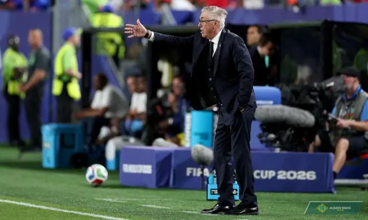 Ancelotti deixa concentração da seleção e não voltará ao Brasil após queda