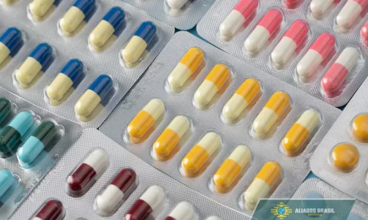 Anvisa manda recolher antibiótico com fragmento de vidro; veja a lista de lotes suspensos