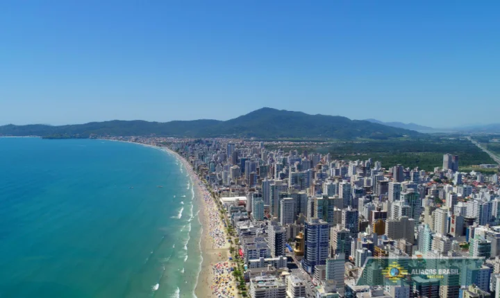 Balneário Camboriú perde o topo do metro quadrado mais caro do país; veja quem assumiu