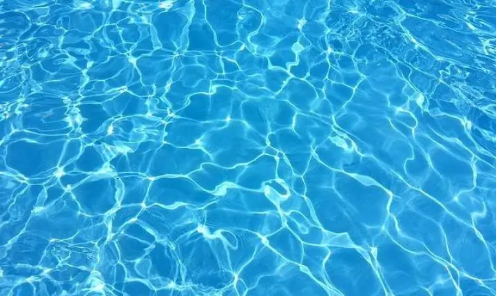 Bebê de 1 ano e 7 meses morre afogada após cair em piscina em Olinda