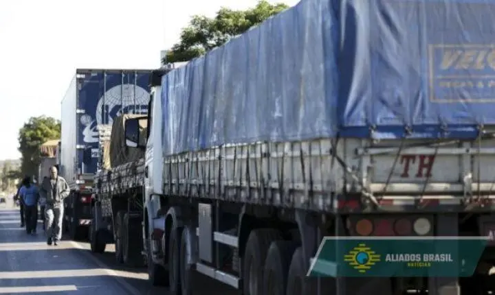 Câmara aprova anistia a caminhoneiros multados por atos após eleição de 2022