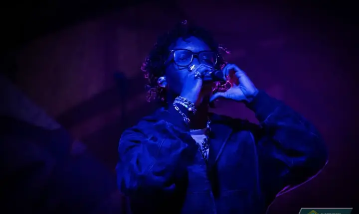 Cantor D4vd é acusado de matar adolescente de 14 anos nos EUA