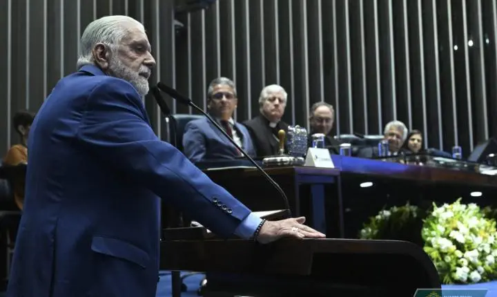 Caso Master: PF revela mensagem cifrada que expôs Jaques Wagner, líder do governo Lula
